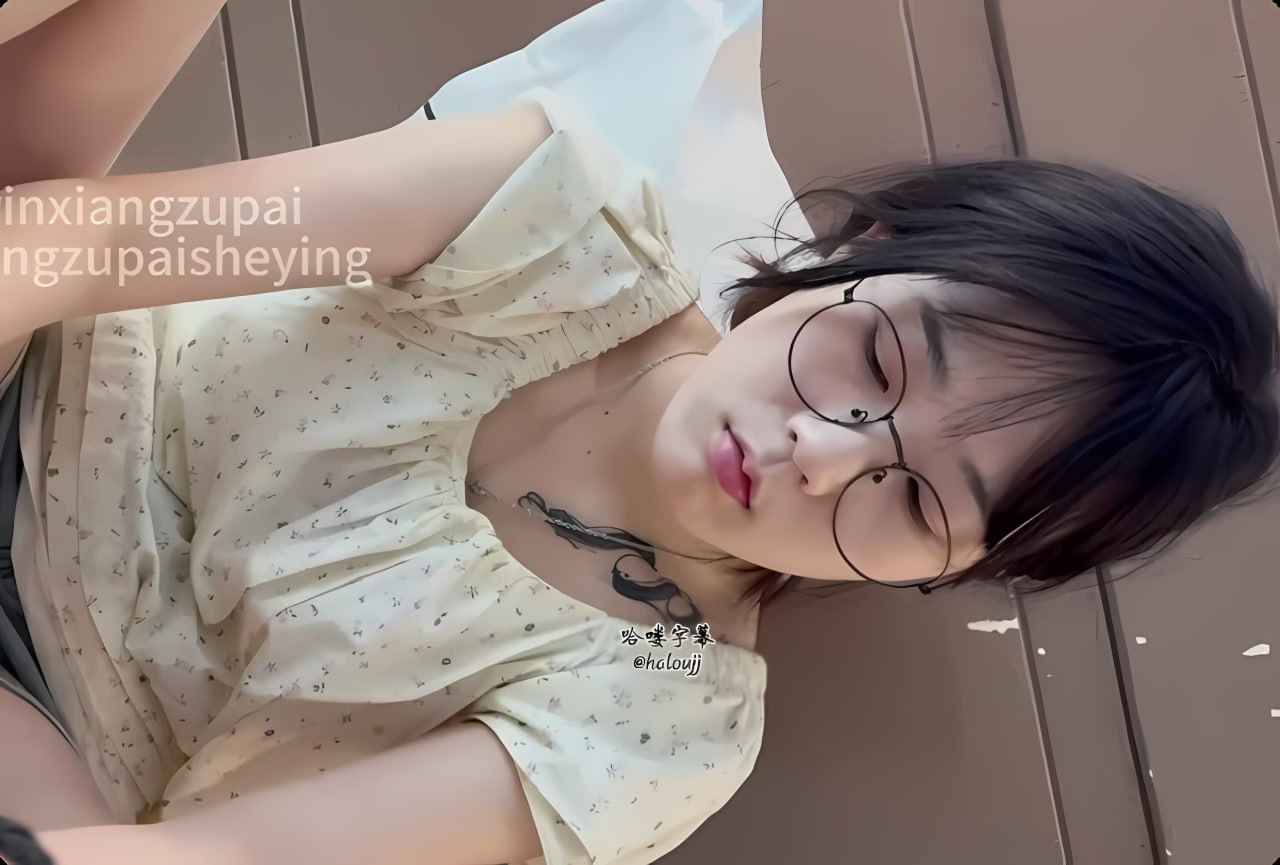 欧美色图色婷婷,メイリン モデルコレクション メ,观看免费无删减完整版